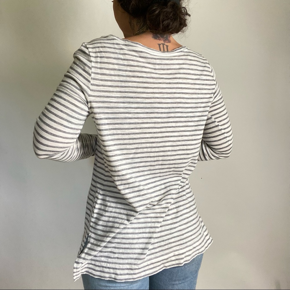 LOFT Striped Split Hem Long Sleeve Tee Gray White - Picture 3 of 8